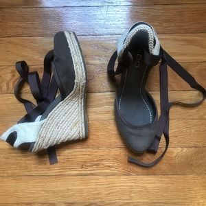 ALDO sz 7 Ankle Tie Espadrille Wedge, Brown/Cream